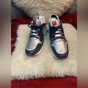 MK shoes brand new color sliver,blue,blue,white size10